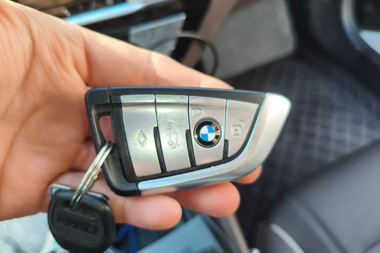 Used BMW 5 Series 2021 525Li M Sport Package Vehicle Key