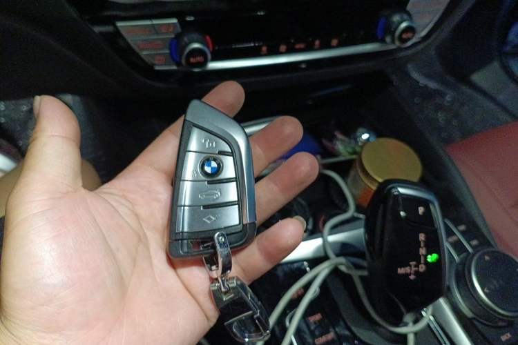 Used BMW 5 Series 2021 Facelifted 525Li M Sport Package Vehicle Key