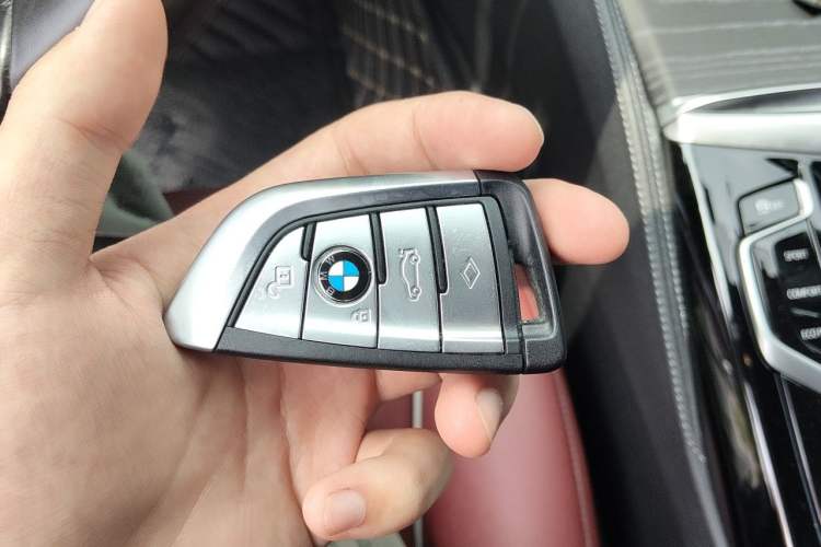 Used BMW 5 Series 2021 Facelifted 530Li Leading Edition M Sport Package Vehicle Key