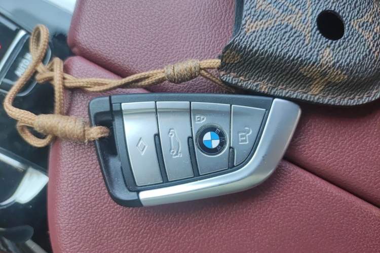 Used BMW 5 Series 2021 530Li Luxury Edition M Sport Package Vehicle Key