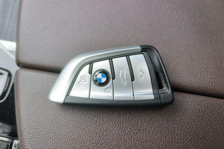 Used BMW 5 Series 2021 530Li xDrive M Sport Package Vehicle Key
