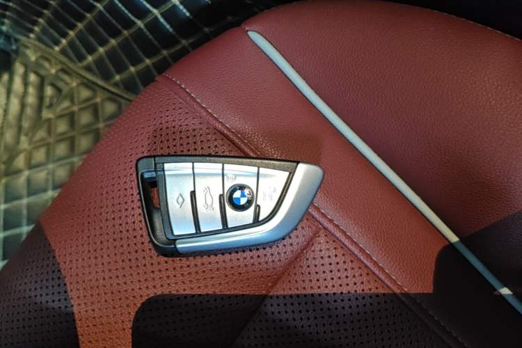 Used BMW 5 Series 2021 525Li M Sport Package Vehicle Key
