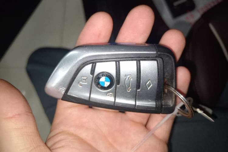 Used BMW 5 Series 2021 525Li M Sport Package Vehicle Key