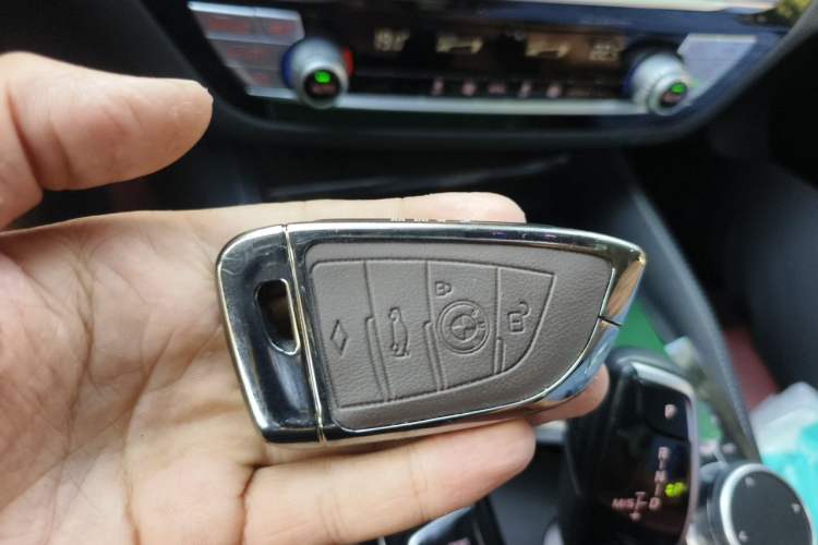 Used BMW 5 Series 2021 525Li Luxury Package Vehicle Key