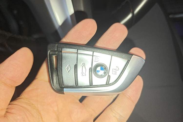 Used BMW 5 Series 2021 Facelifted 530Li Leading Edition M Sport Package Vehicle Key