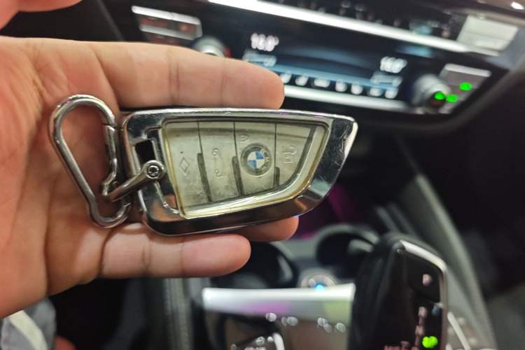 Used BMW 5 Series 2021 530Li Luxury Edition M Sport Package Vehicle Key
