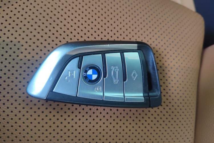 Used BMW 5 Series 2021 525i M Sport Package Vehicle Key