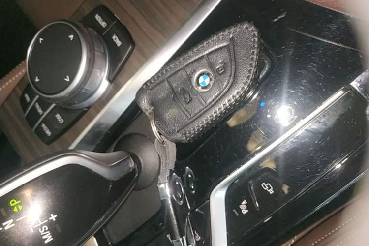 Used BMW 5 Series 2021 530Li Luxury Edition Premium Package Vehicle Key