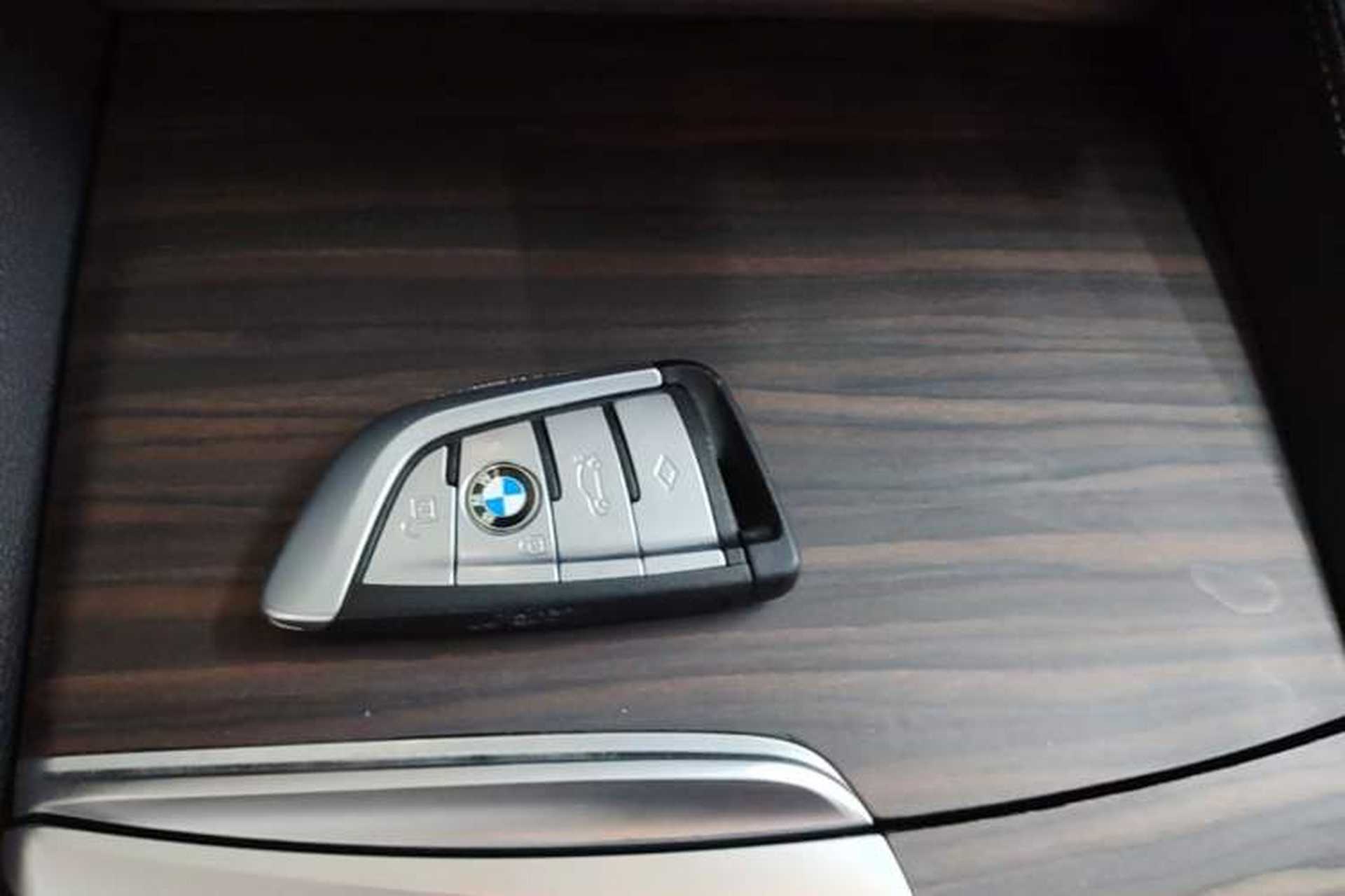 Used BMW 5 Series 2021 530Li Leading Luxury Package Vehicle Key