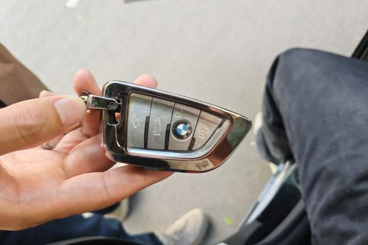 Used BMW 5 Series 2021 530Li Luxury Edition Premium Package Vehicle Key