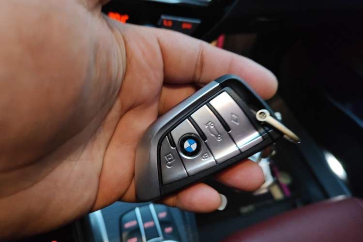 Used BMW 5 Series 2021 Facelifted 530Li Leading Edition M Sport Package Vehicle Key