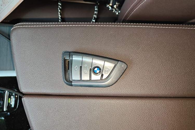 Used BMW 5 Series 2021 Facelifted 530Li Leading Edition M Sport Package Vehicle Key