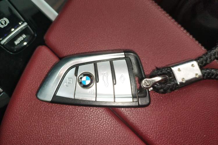 Used BMW 5 Series 2021 Restyled 530Li Leading Edition Luxury Package Vehicle Key