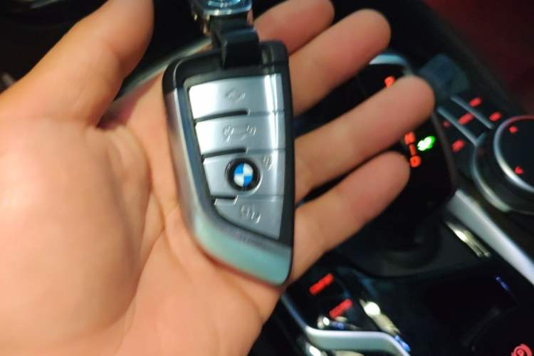 Used BMW 5 Series 2021 Updated Version 525Li Luxury Package Vehicle Key