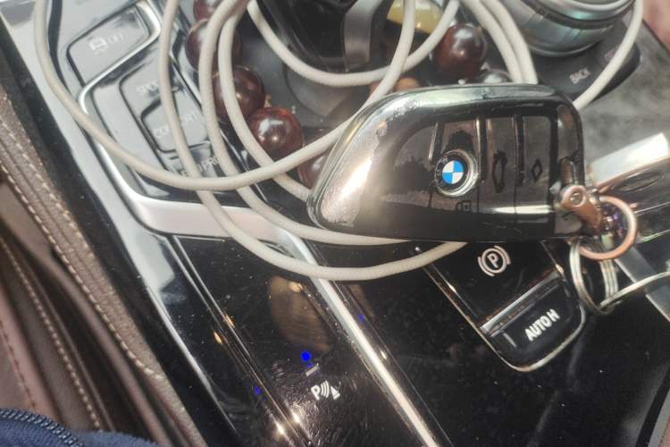 Used BMW 5 Series 2021 525Li M Sport Package Vehicle Key