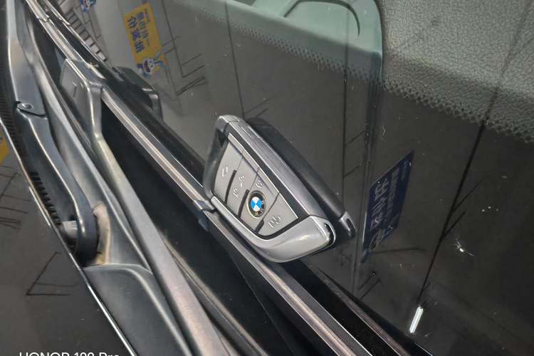 Used BMW 5 Series 2021 Restyled 530Li Leading Edition Luxury Package Vehicle Key