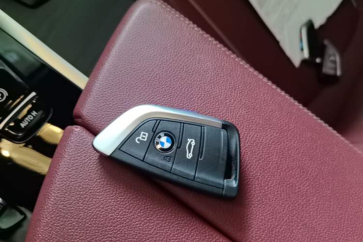 Used BMW 5 Series 2021 530Li Luxury Edition M Sport Package Vehicle Key