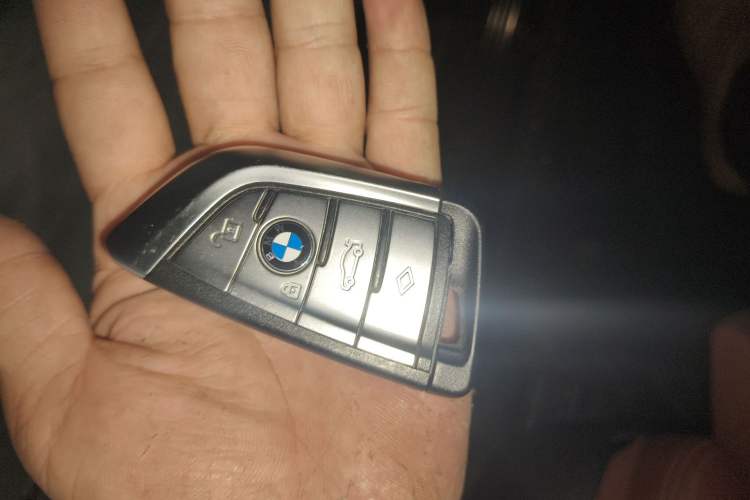 Used BMW 5 Series 2021 Restyled 530Li Luxury Edition M Sport Package Vehicle Key