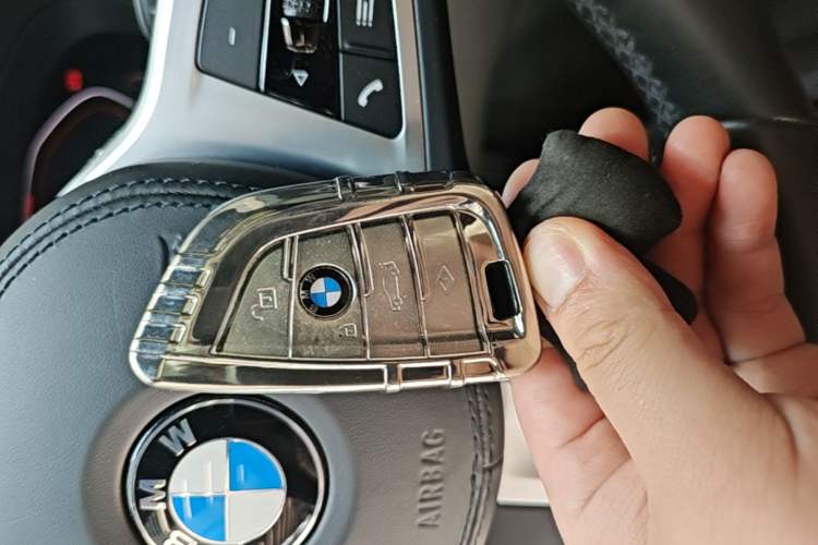 Used BMW 5 Series 2021 Facelifted 525Li M Sport Package Vehicle Key
