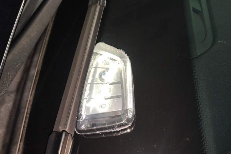 Used BMW 5 Series 2021 530Li Leading Luxury Package Vehicle Key