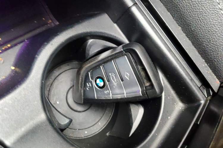 Used BMW 5 Series 2021 Updated Version 525Li Luxury Package Vehicle Key
