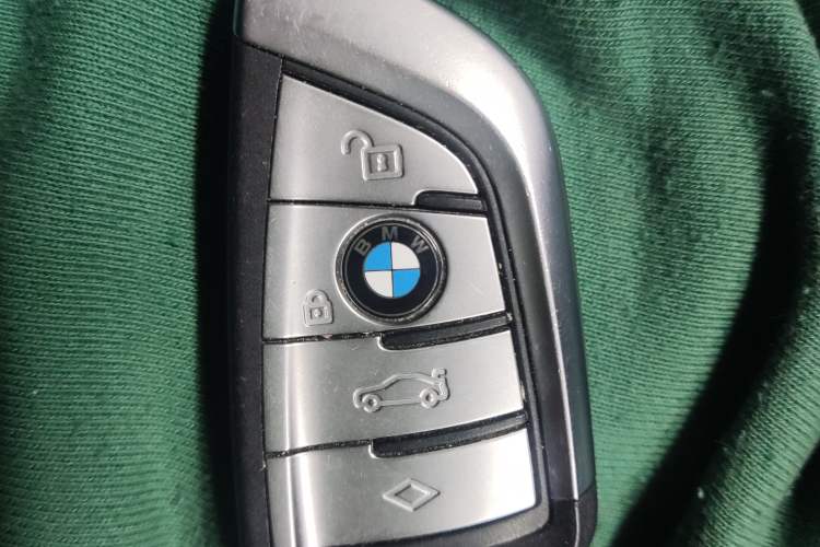 Used BMW 5 Series 2021 Restyled 530Li Luxury Edition M Sport Package Vehicle Key
