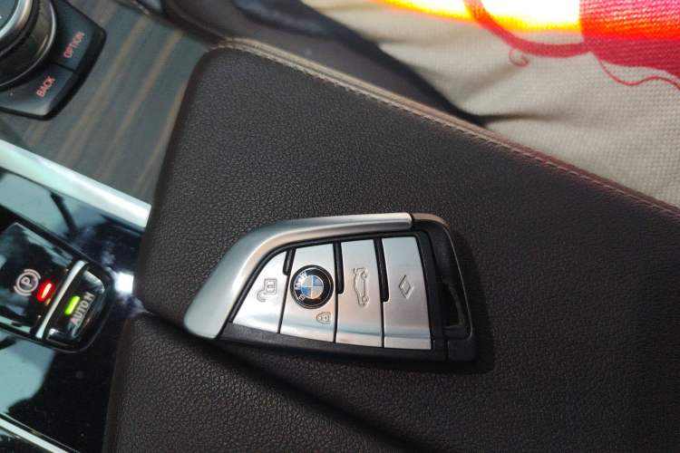 Used BMW 5 Series 2021 Restyled 530Li Leading Edition Luxury Package Vehicle Key
