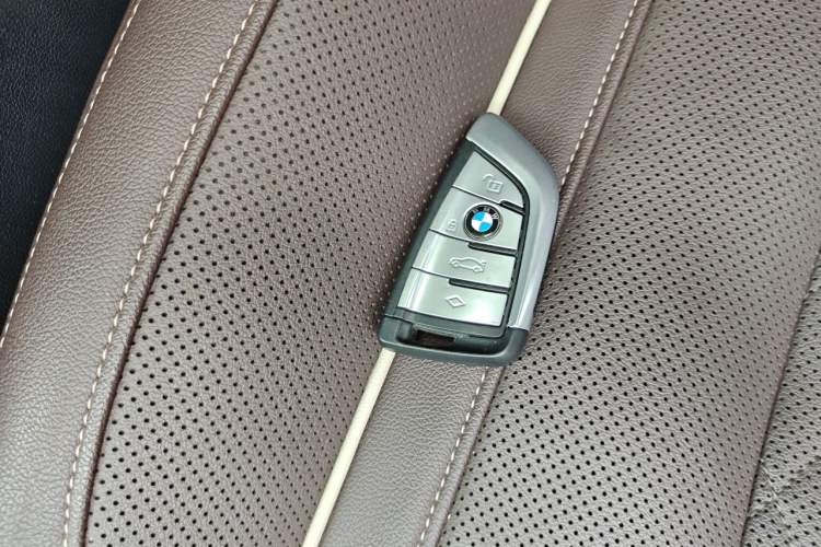 Used BMW 5 Series 2021 530Li Executive Luxury Package Vehicle Key