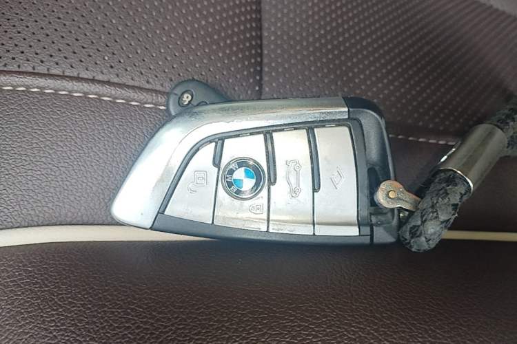 Used BMW 5 Series 2021 530Li Leading Luxury Package Vehicle Key