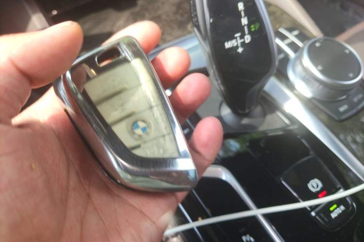 Used BMW 5 Series 2021 525Li M Sport Package Vehicle Key