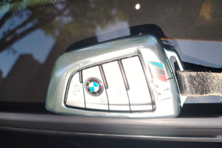 Used BMW 5 Series 2021 530Li Leading Model M Sport Package Vehicle Key