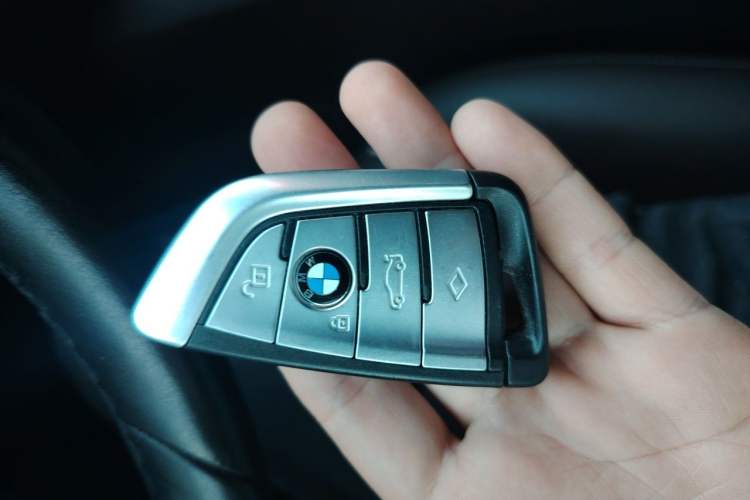 Used BMW 5 Series 2021 Restyled 530Li Leading Edition Luxury Package Vehicle Key