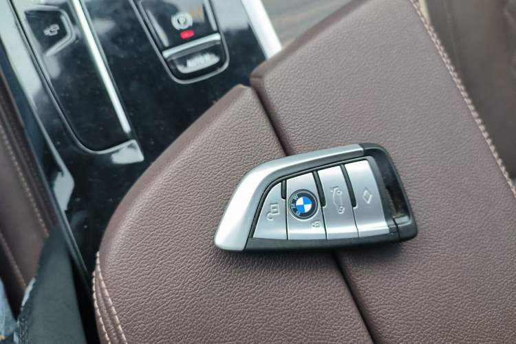 Used BMW 5 Series 2021 530Li Luxury Edition Premium Package Vehicle Key