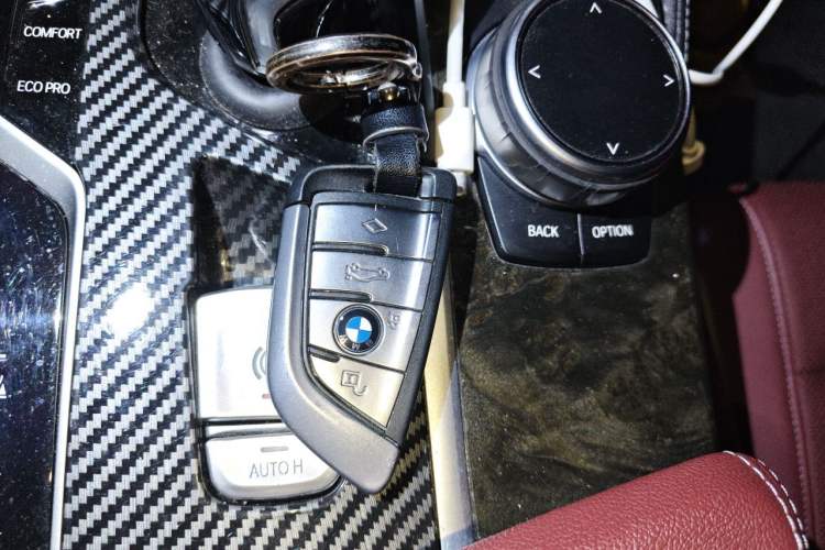 Used BMW 5 Series 2021 Facelifted 525Li M Sport Package Vehicle Key