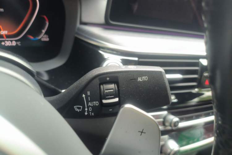 Used BMW 5 Series 2021 530Li Luxury Edition M Sport Package Vehicle Key