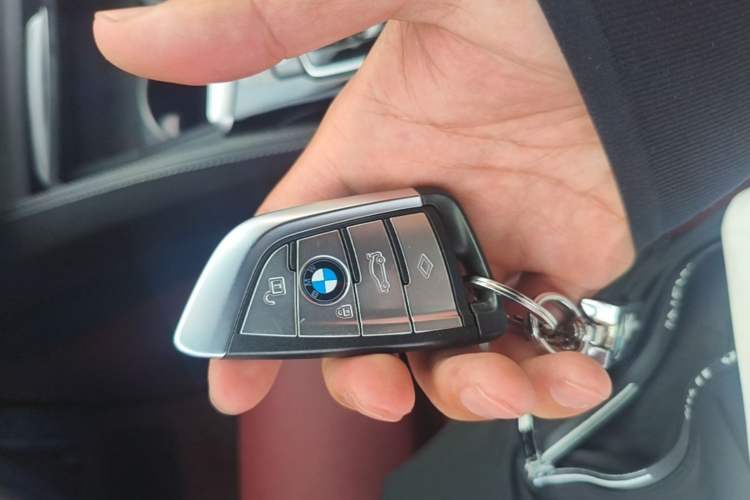 Used BMW 5 Series 2021 530Li Luxury Edition M Sport Package Vehicle Key