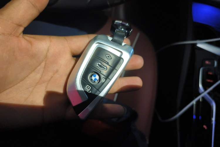 Used BMW 5 Series 2021 525Li Luxury Package Vehicle Key