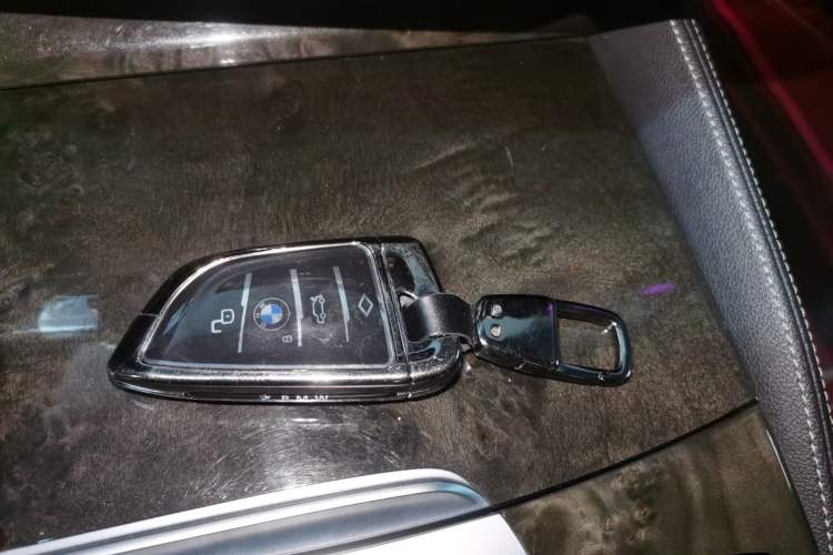 Used BMW 5 Series 2021 525Li M Sport Package Vehicle Key