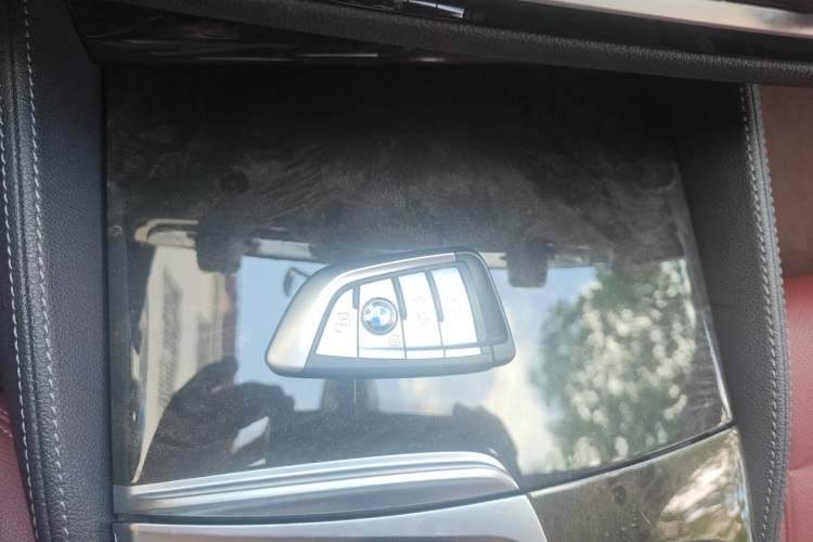 Used BMW 5 Series 2021 Facelifted 525Li M Sport Package Vehicle Key
