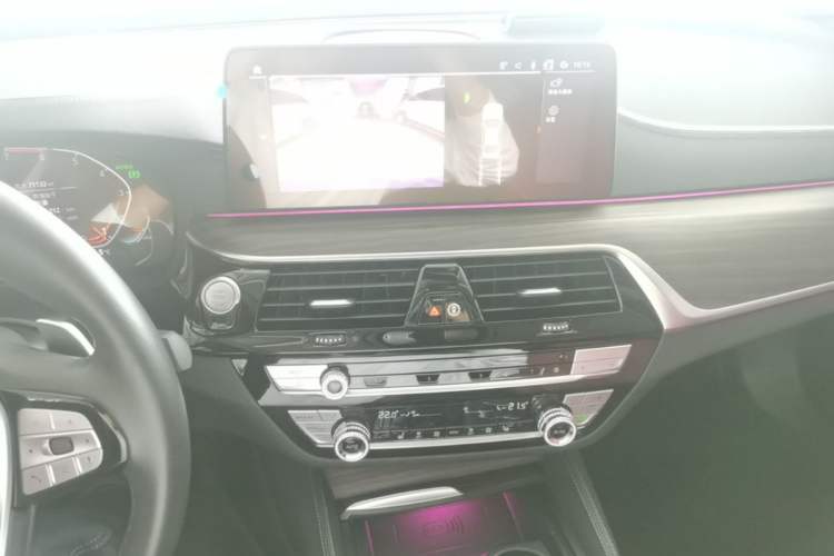 Used BMW 5 Series 2021 Restyled 530Li Leading Edition Luxury Package Audio And AC Panel