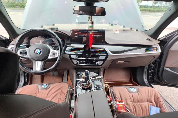 Used BMW 5 Series 2021 525Li M Sport Package Center Console