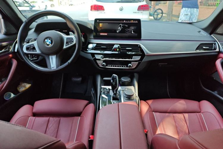 Used BMW 5 Series 2021 530Li Luxury Edition M Sport Package Center Console