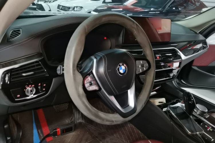 Used BMW 5 Series 2021 525Li Luxury Package Center Console