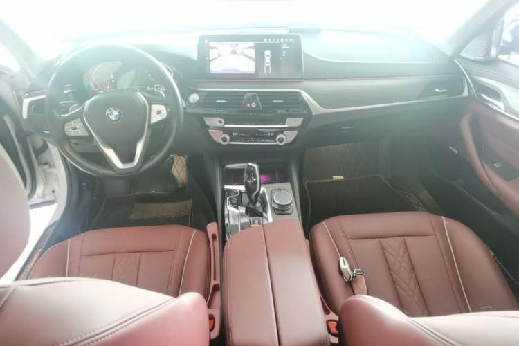 Used BMW 5 Series 2021 Restyled 530Li Leading Edition Luxury Package Center Console