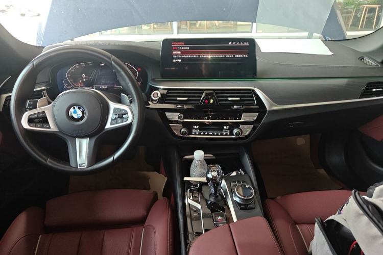 Used BMW 5 Series 2021 Restyled 530Li Luxury Edition M Sport Package Center Console