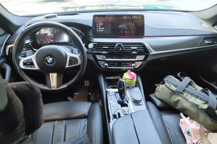 Used BMW 5 Series 2021 530i Sport Line M Sport Package Center Console