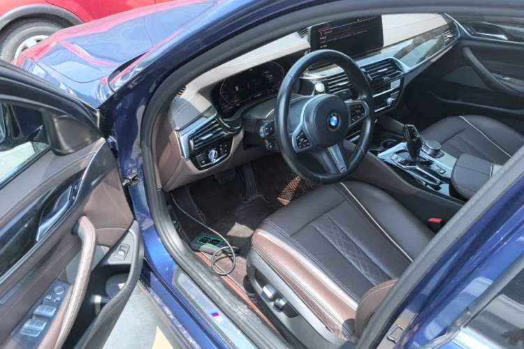 Used BMW 5 Series 2021 525Li M Sport Package Driver Seat