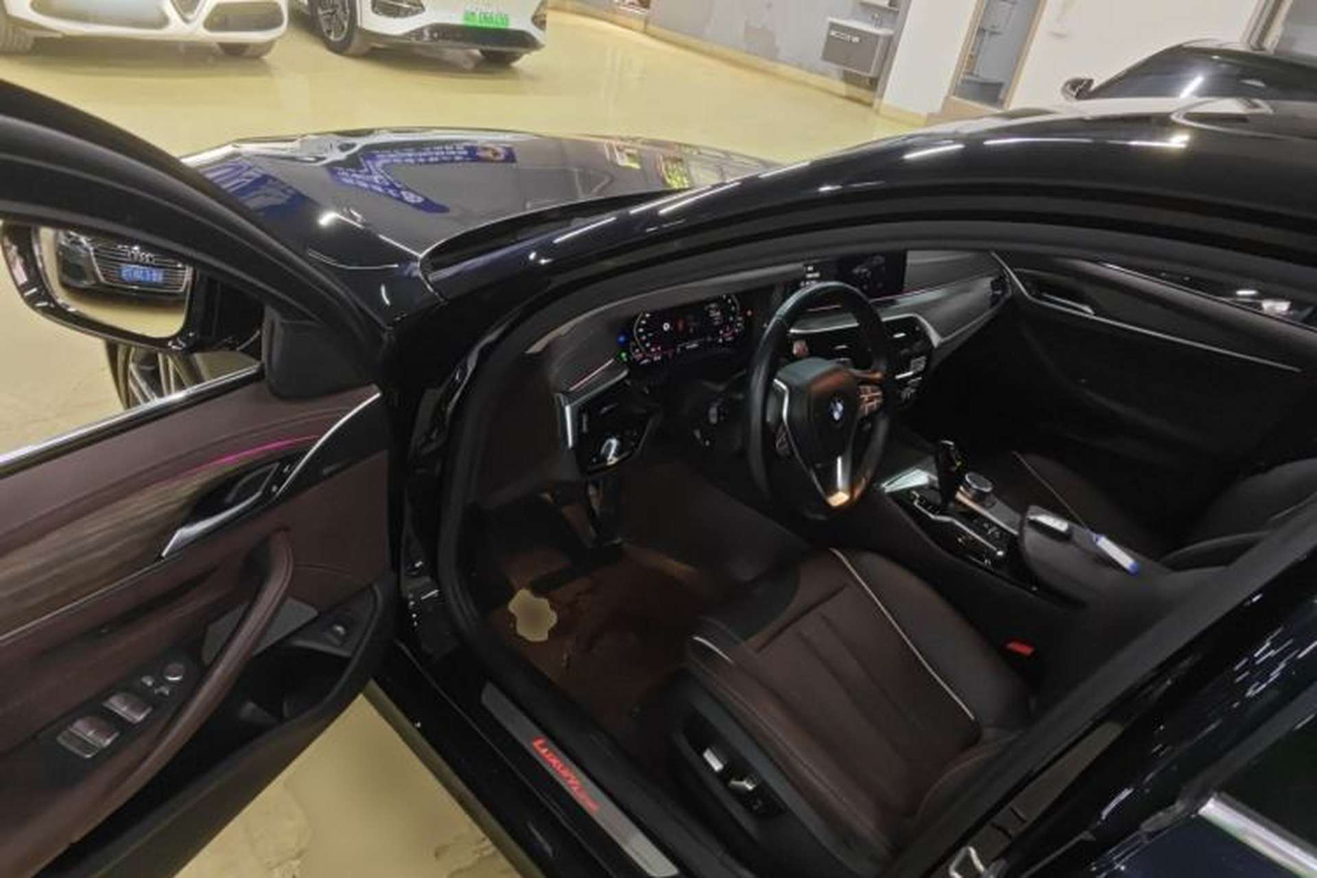 Used BMW 5 Series 2021 530Li Leading Luxury Package Driver Seat