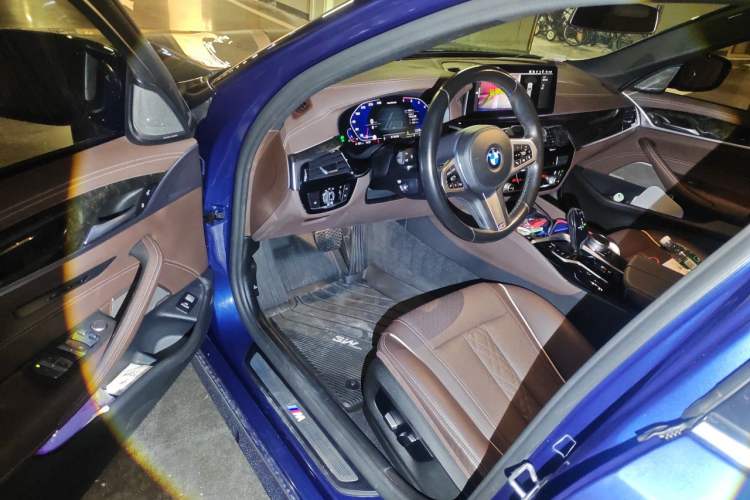 Used BMW 5 Series 2021 525Li M Sport Package Driver Seat