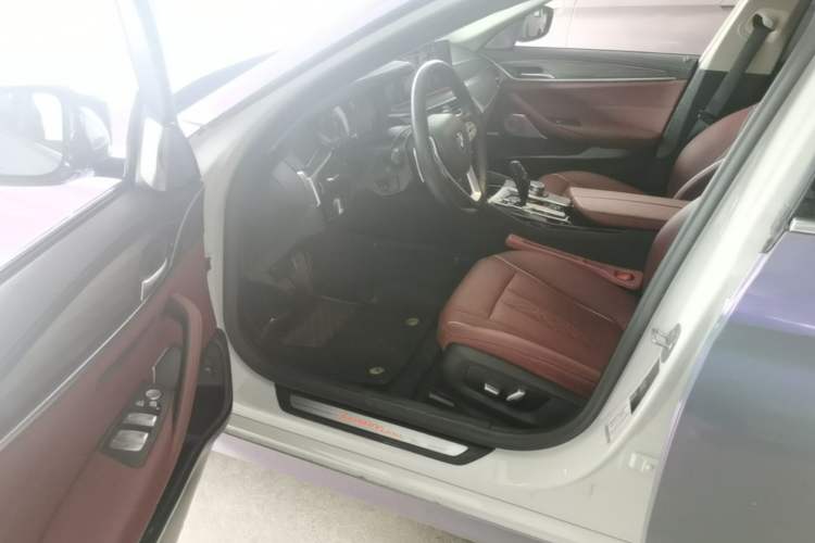 Used BMW 5 Series 2021 Restyled 530Li Leading Edition Luxury Package Driver Seat